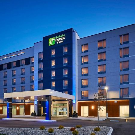 Holiday Inn Express & Suites Windsor East - Lakeshore By Ihg Tecumseh Exterior photo