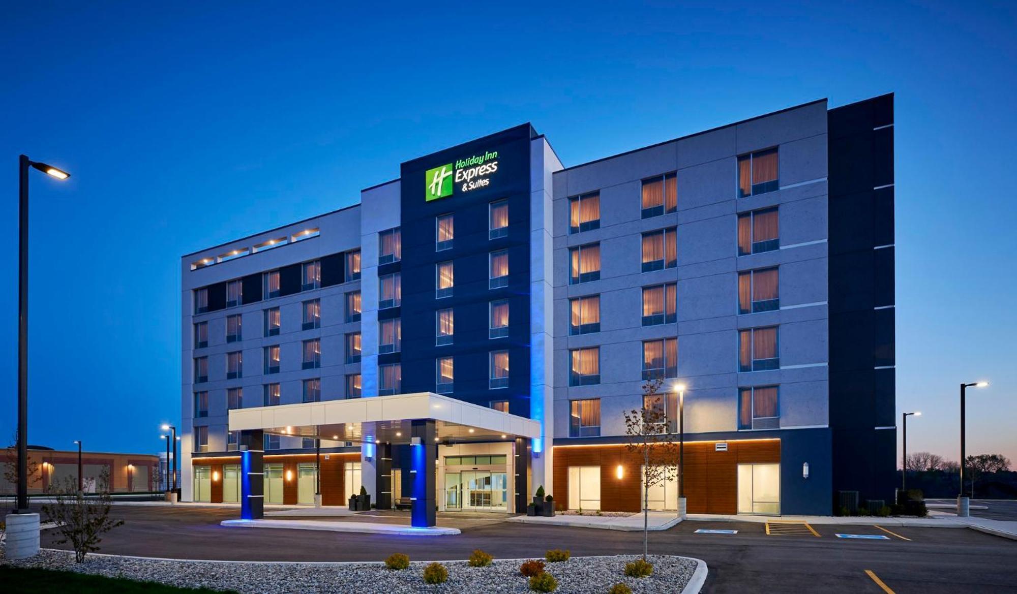 Holiday Inn Express & Suites Windsor East - Lakeshore By Ihg Tecumseh Exterior photo